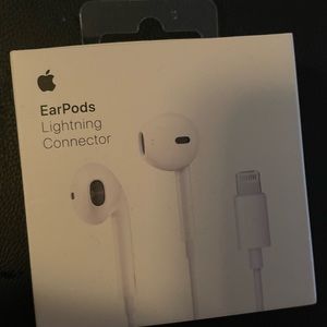 ⚠️SOLD⚠️ Apple EarPods with Lightning Connector New Sealed Box.